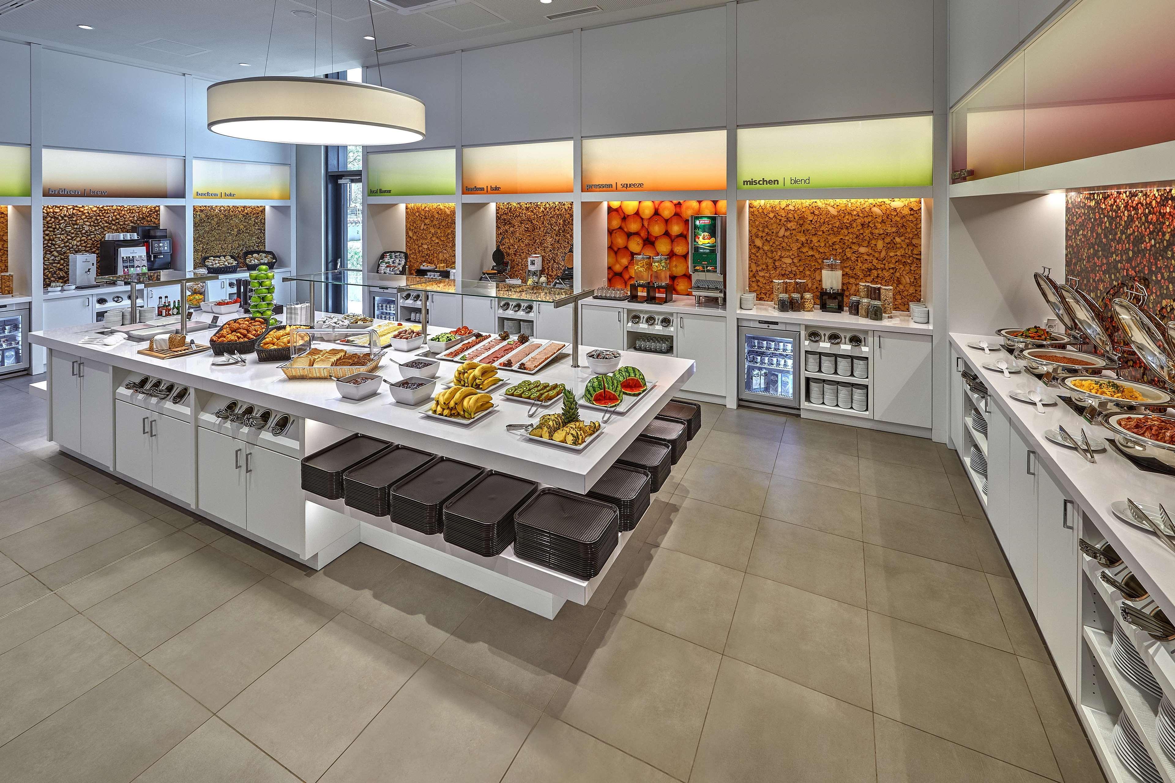 Hampton By Hilton Centre Alexanderplatz 3*